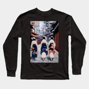 3 geishas in the city of Kyoto Long Sleeve T-Shirt